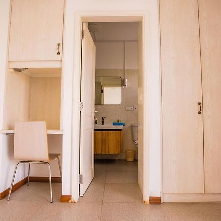 Villa Angelou - Sunlit Beach Getaway With Pool And Wifi Belle Mare Bagian luar foto